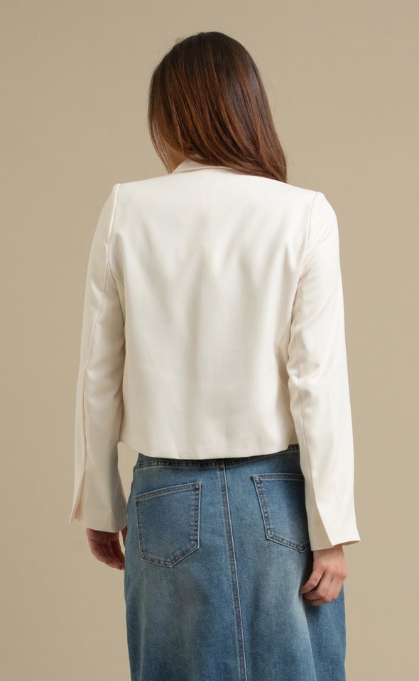 Cropped 2 Button Blazer Cream