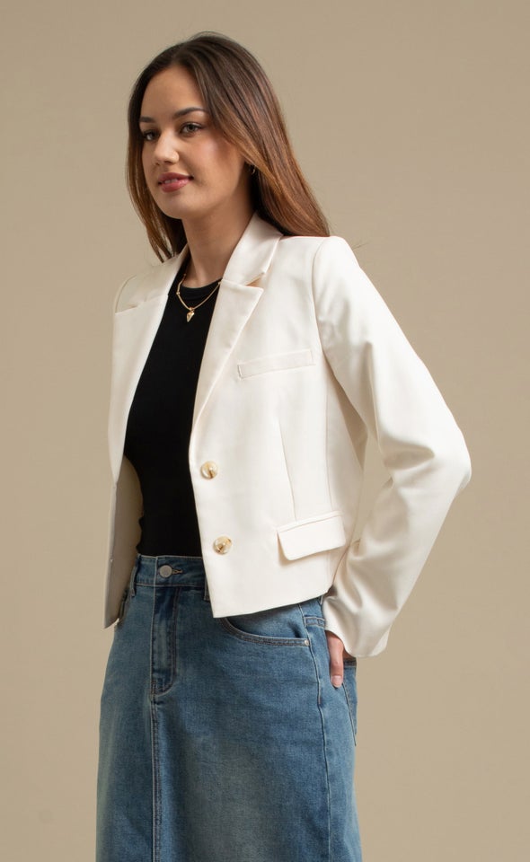 Cropped 2 Button Blazer Cream