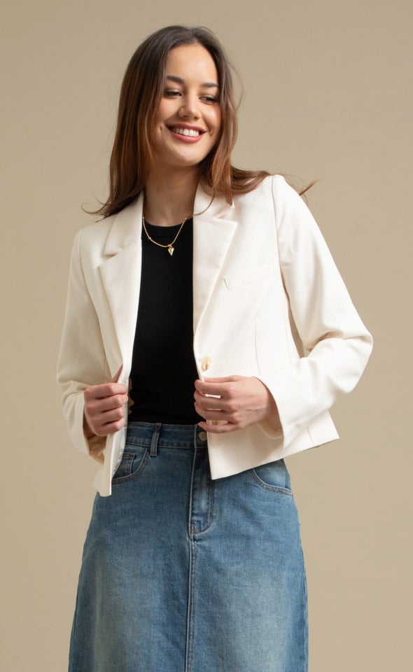 Cropped 2 Button Blazer Cream