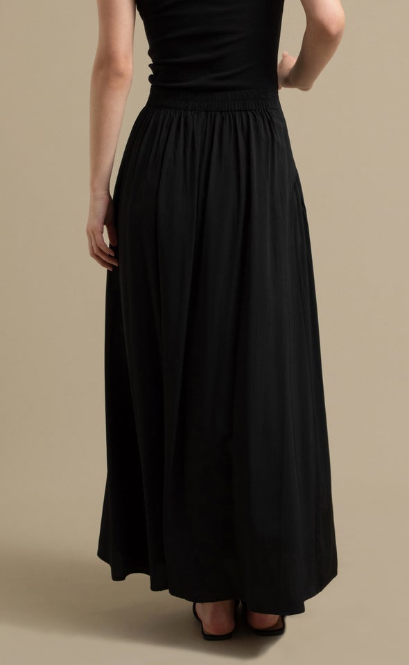 Curved Yoke Maxi Skirt Black