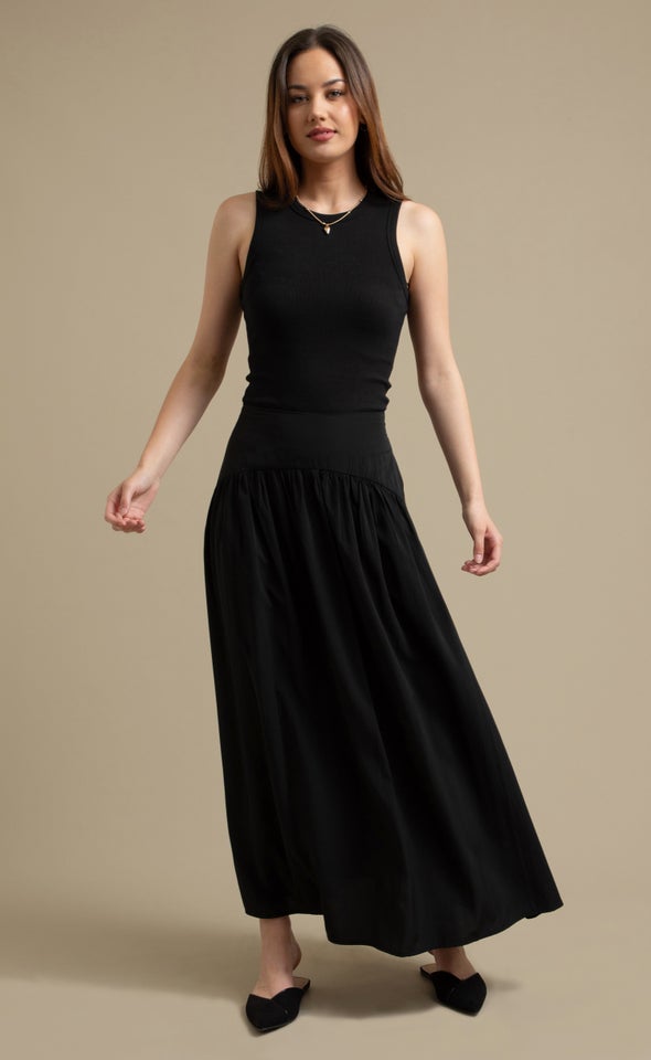 Curved Yoke Maxi Skirt Black