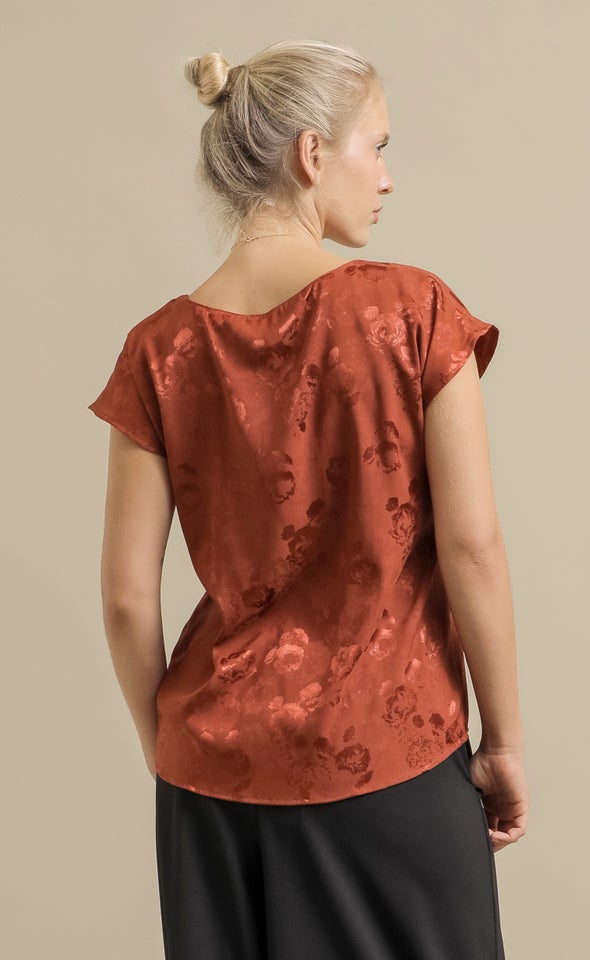 Jaquard Satin Scoop Neck Top Rust