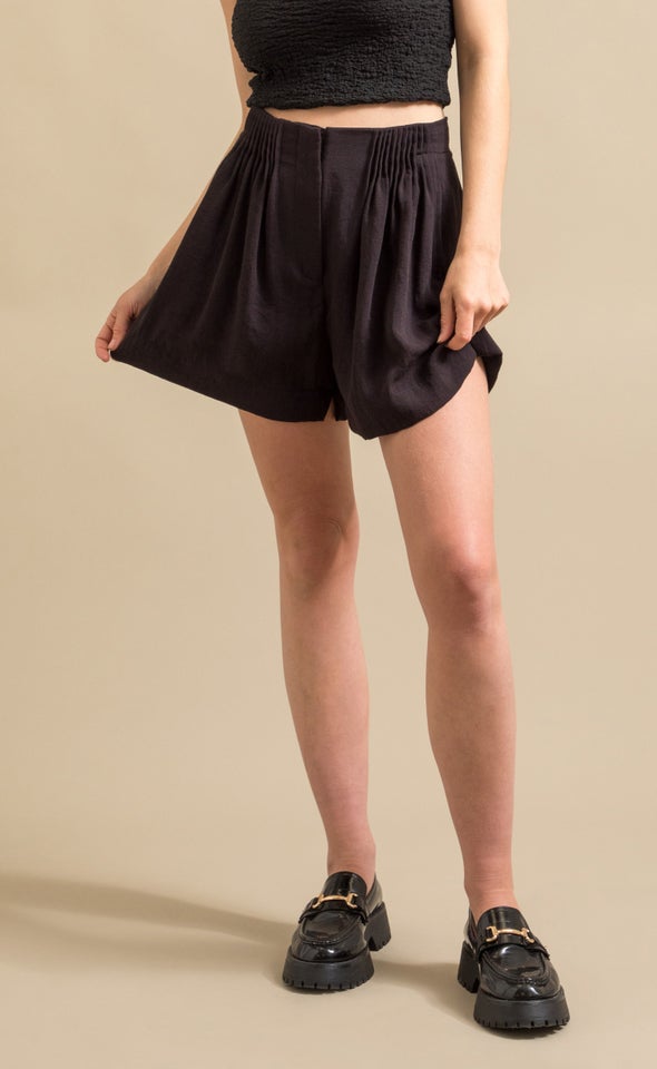 Pleat Detail Shorts Black