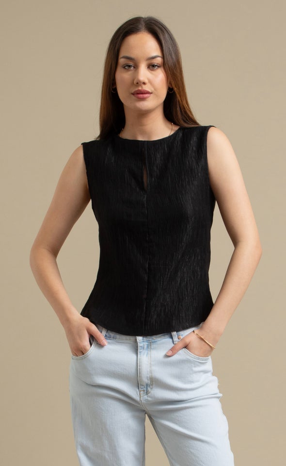 Plisse Keyhole Detail Shell Top Black