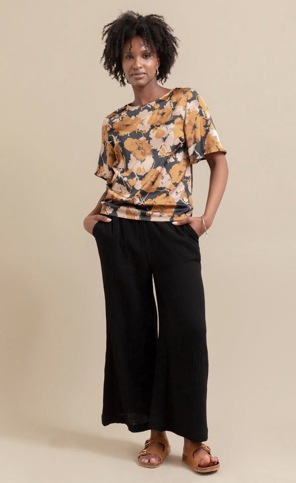 Printed Satin Flutter Sleeve Top Black/tan