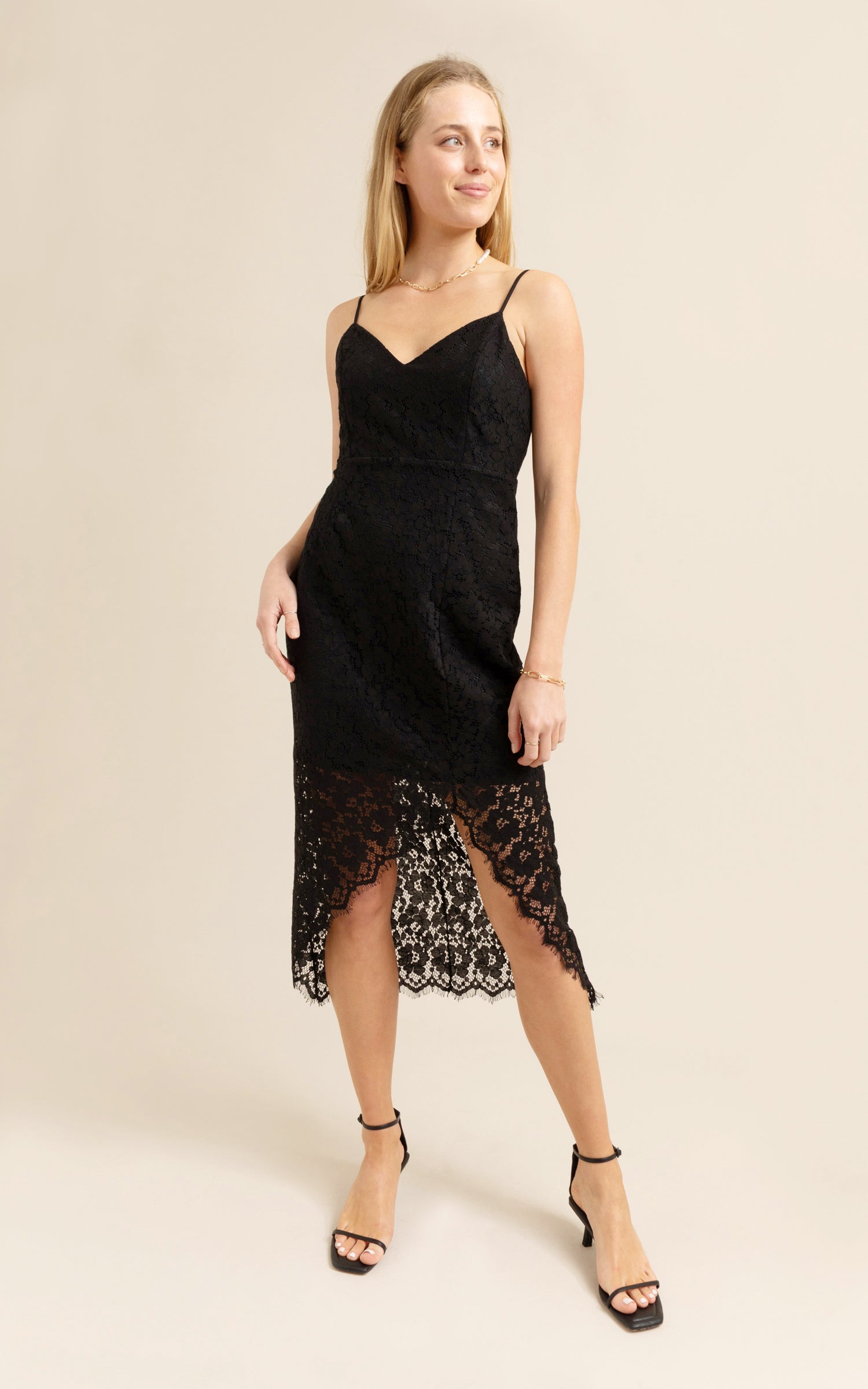 Scallop lace 2024 midi bodycon