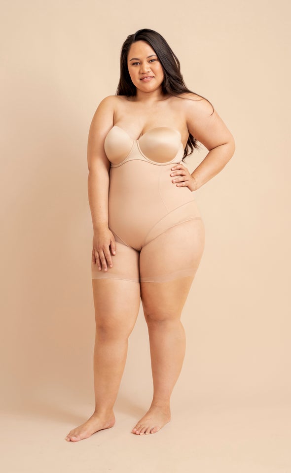 https://www.pagani.co.nz/content/products/shapewear-briefs-mocha-outfit-67525.jpg?width=590&height=960&fit=crop
