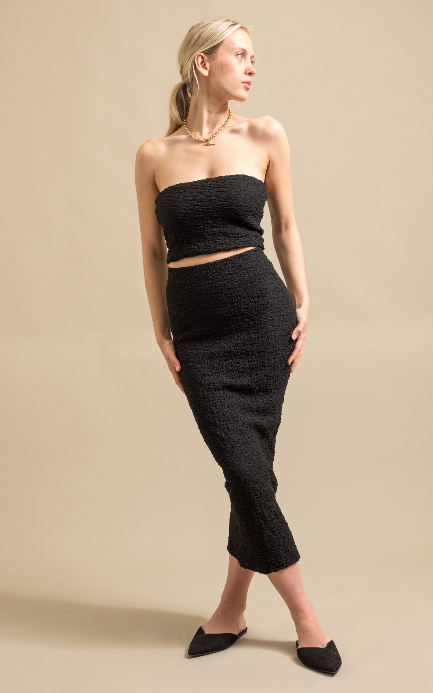 Knitted midi skirt outlet co ord black